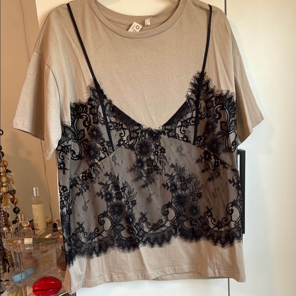 Lace Overlay T-Shirt in Beige and Black